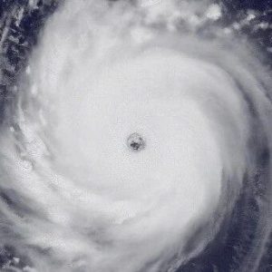 特大暴雨、雷暴大风！超强台风“白海豚”向我国靠近-八博网