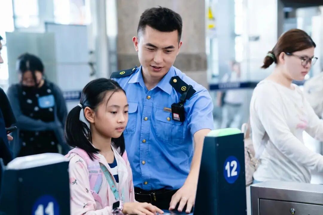 图片[1]-儿童能否单独坐火车？官方解答来了-八博网