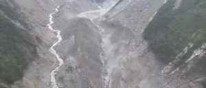 新的堰塞湖正在形成，吉隆口岸附近抢险救援人员已转移到安全位置-八博网