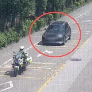 母亲赶高铁见24岁儿子最后一面，离发车仅剩30分钟，亲属紧急求助警察-八博网