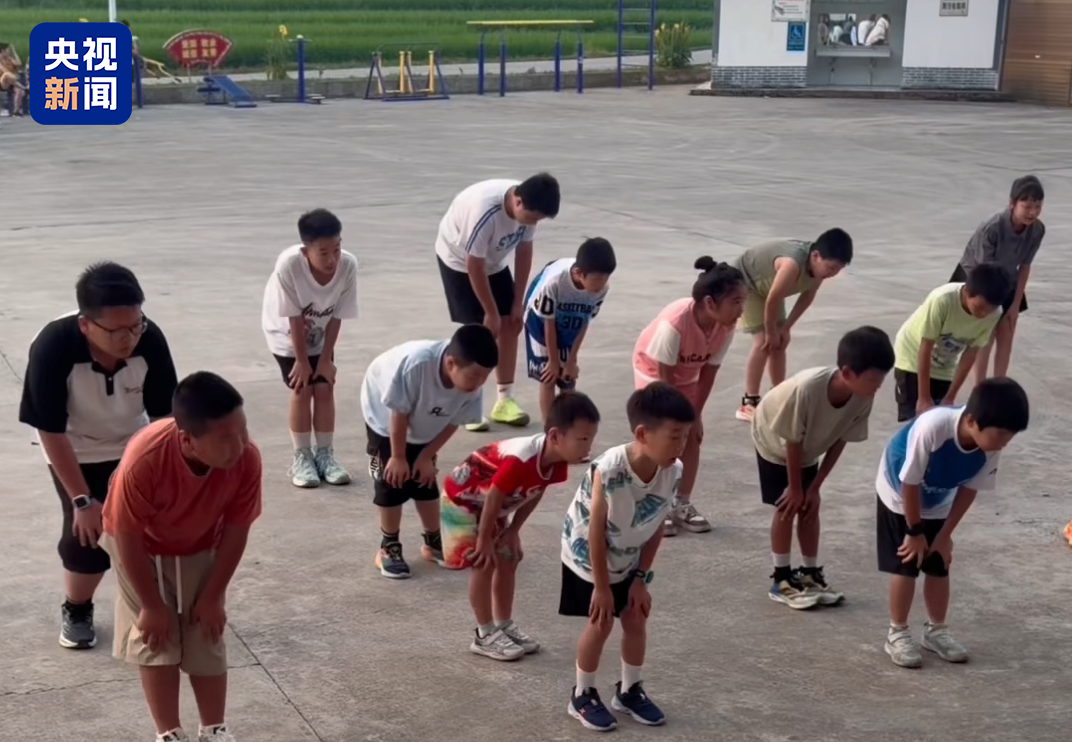 图片[2]-“孩子们，明天早上6点准时开跑！”-八博网